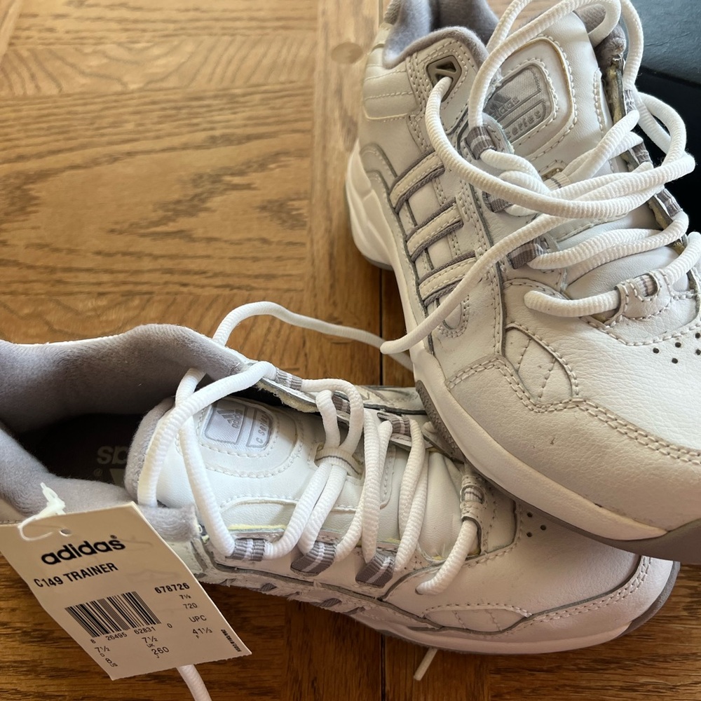 Adidas Womens Size 8 White and Gray Sneakers New In Box